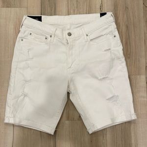 Abercrombie & Fitch white denim shorts size men’s 32 9inch inseam slim fit